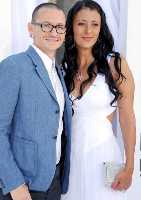 A picture of Talinda and Chester Bennington.